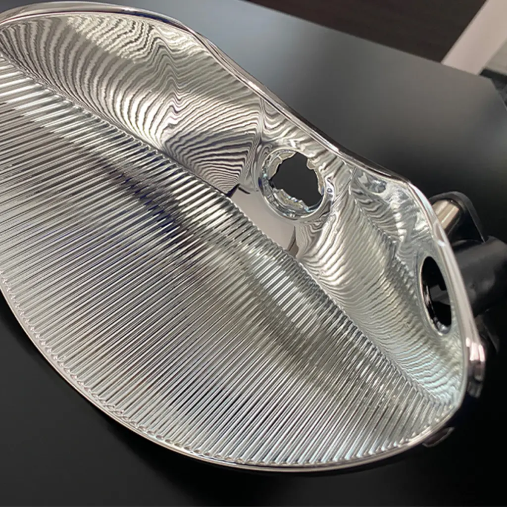 ヘッドライトリフレクターのレストア | 塗装事例 | 銀鏡塗装 | 株式